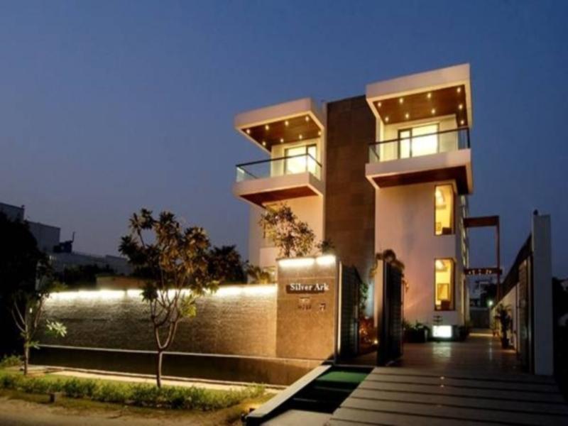 White Lotus Hotel Gurgaon Bagian luar foto