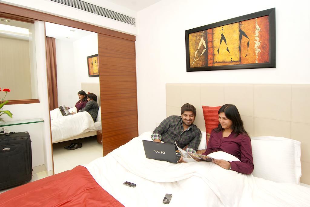 White Lotus Hotel Gurgaon Bagian luar foto