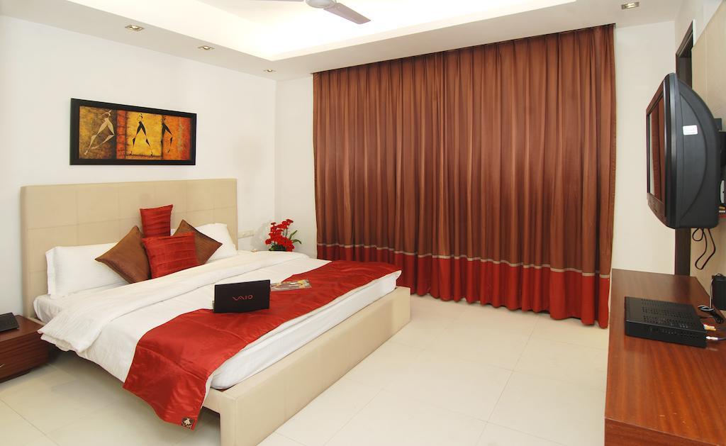 White Lotus Hotel Gurgaon Bagian luar foto