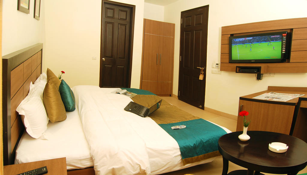 White Lotus Hotel Gurgaon Bagian luar foto