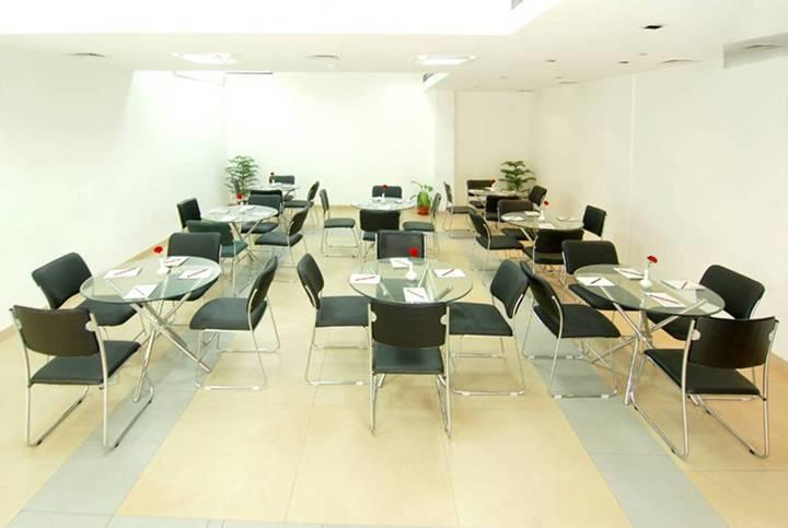 White Lotus Hotel Gurgaon Bagian luar foto