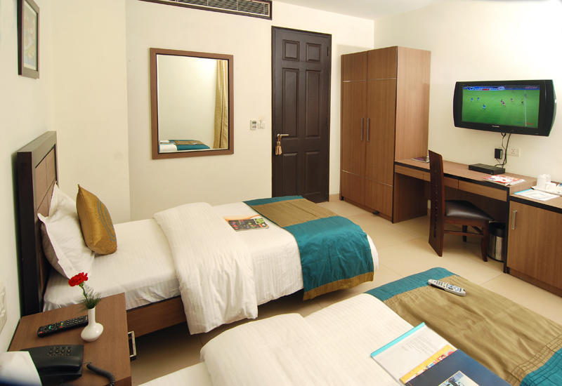 White Lotus Hotel Gurgaon Bagian luar foto