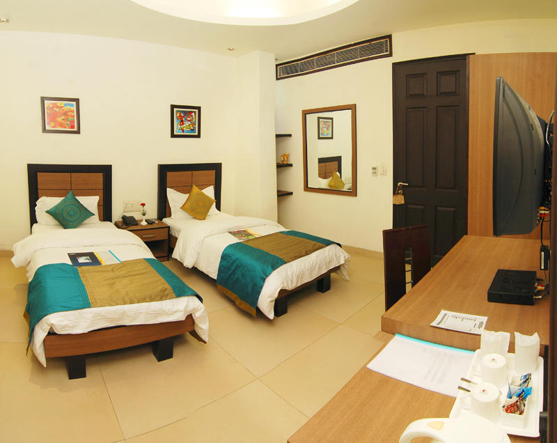 White Lotus Hotel Gurgaon Ruang foto